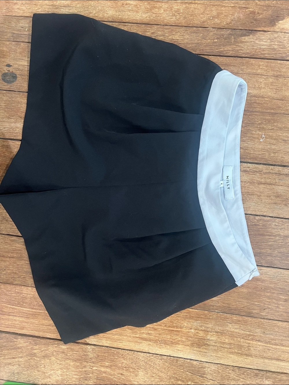 Milly shorts black size 4